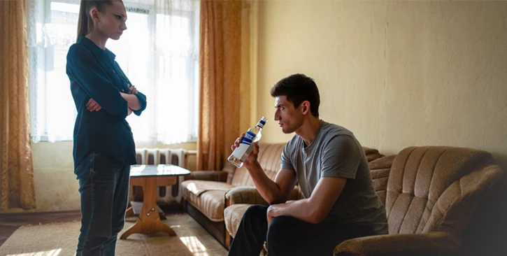 Семейная сцена ссоры из-за алкоголя